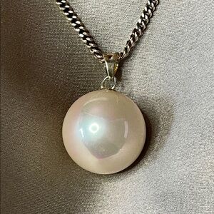 Solid 14k High End 16mm Glass Pearl Pendant